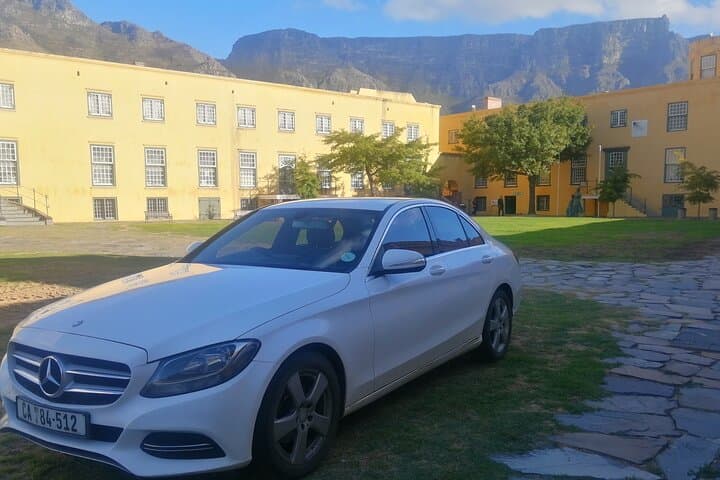 Full-Day Chauffeur Drive in Cape Town for Up to 15 Passengers