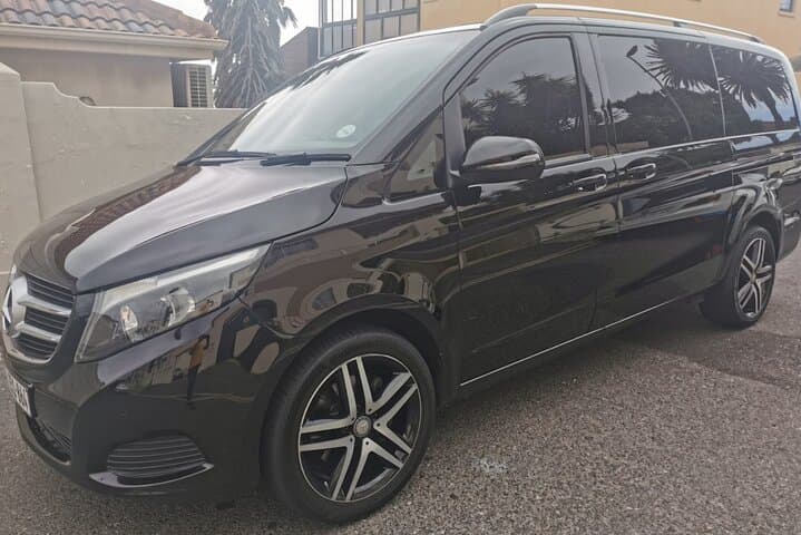 Full-Day Chauffeur Drive in Cape Town for Up to 15 Passengers photo 4