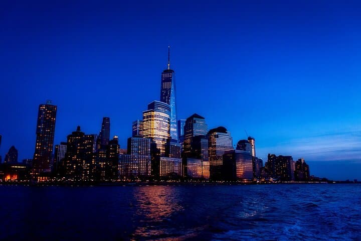 Sunset Harbor Cruise: NYC Skyline, Statue of Liberty & Brooklyn Bridge Lights photo 1