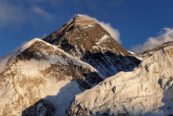 Everest Base Camp Trek: 14-Day High-Altitude Journey to the Foot of Everest photo 2