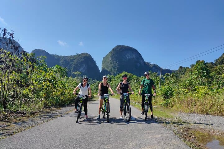 Mountain Biking to Gold Mines and Caves near Kuching: Full-Day Off-Road Adventure