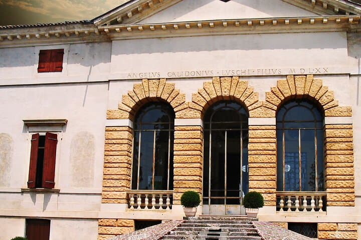 E‑Bike Tour of Palladian Villas near Vicenza: Private Day with Picnic & Aperitif photo 4