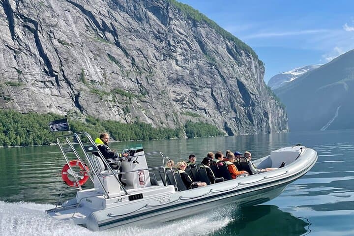 Hellesylt RIB Fjordsafari: High-Speed Adventure on Geirangerfjord