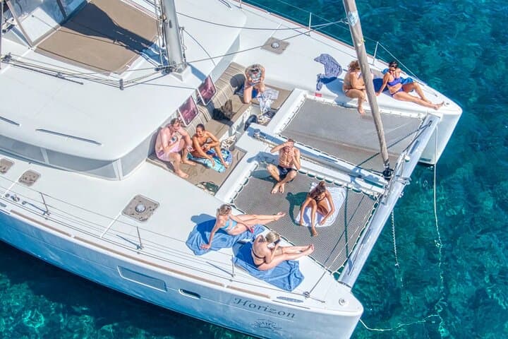 Deluxe Santorini Caldera Sailing: BBQ, Hot Springs & Snorkeling