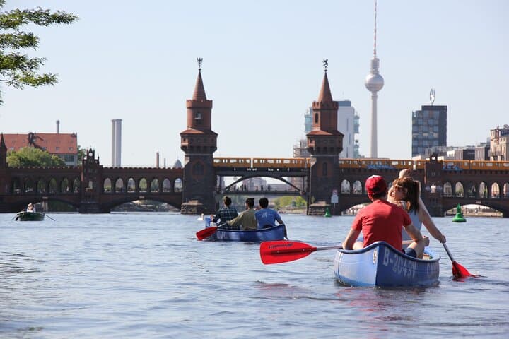 Canoe Berlin: Paddle the Landwehr Canal and Spree in 2 Hours photo 2