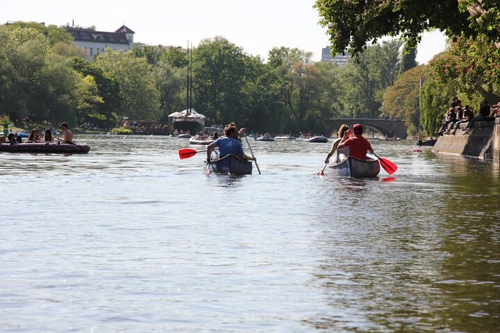 Canoe Berlin: Paddle the Landwehr Canal and Spree in 2 Hours photo 4