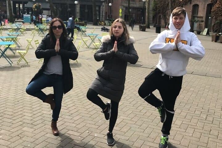 Swindon Scavenger Hunt: Operation City Quest 2-Hour Walking Game