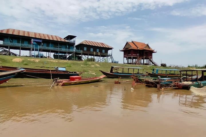 Private Kompong Khleang Floating Village Tour & Tonle Sap Day Trip from Siem Reap photo 4