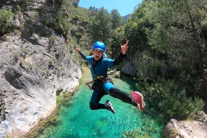 Canyoning Río Verde: Nerja to Otívar's Limestone Gorges photo 3