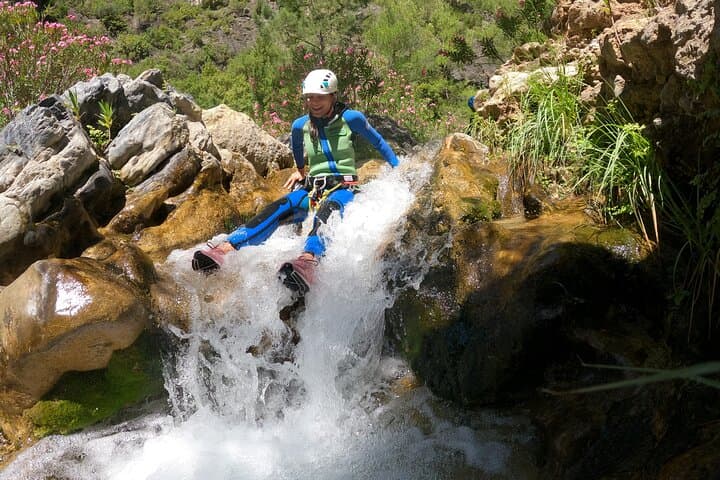Canyoning Río Verde: Nerja to Otívar's Limestone Gorges photo 2