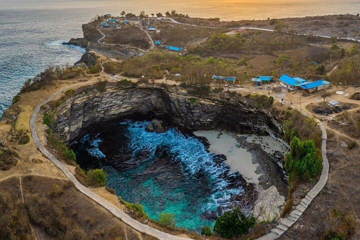 Nusa Penida Private Day Tour: Kelingking, Broken Beach & Crystal Bay Guide photo 2