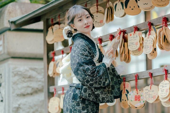 Full-Day Kyoto Kimono Experience: Hair, Makeup & Kimono Rental in Gion photo 1