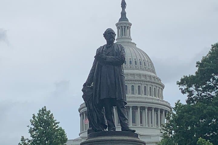Private 3-Hour Custom Washington DC Monuments & Memorials Tour photo 6