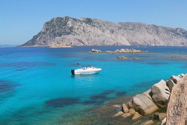 Private Golfo di Olbia Boat Tour & Snorkeling — Speedboat, Bays & Local Tastes