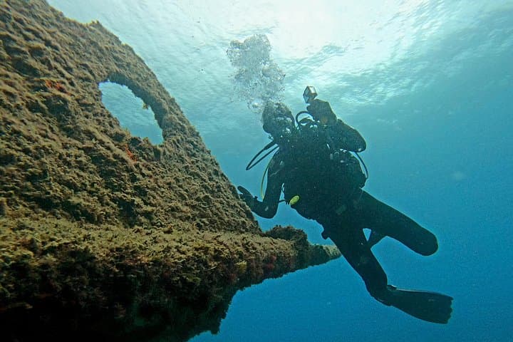 Dive the Lidador Shipwreck: Try Scuba in Angra do Heroísmo, Terceira photo 2