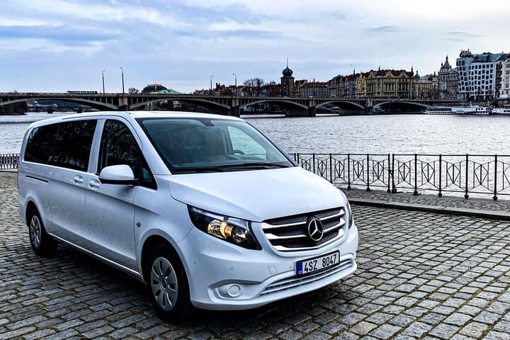 Private Round-Trip Transfer: Prague to Karlovy Vary Minivan (8+1) photo 3