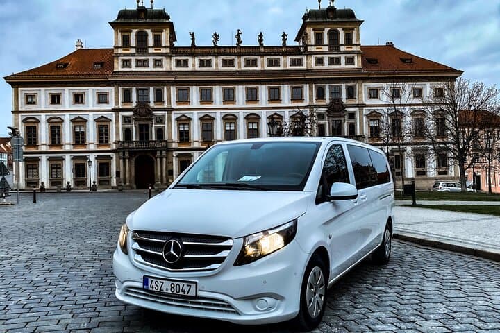 Private Round-Trip Transfer: Prague to Karlovy Vary Minivan (8+1)
