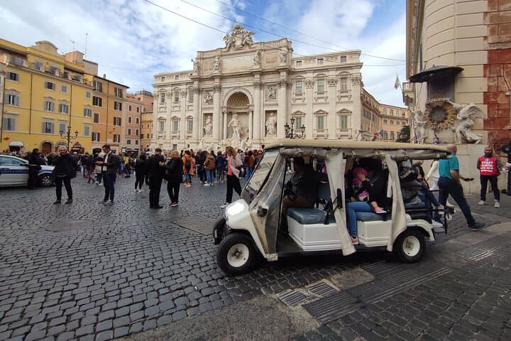 Explore Rome by Golf Cart: Private 3-Hour Historic City Tour