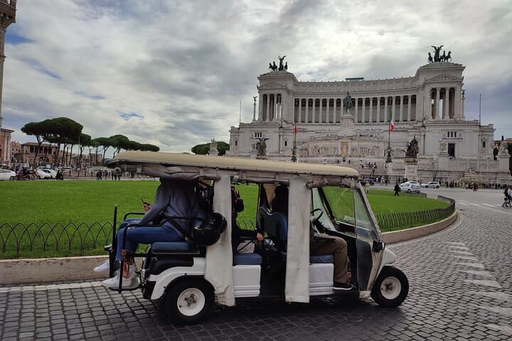 Explore Rome by Golf Cart: Private 3-Hour Historic City Tour photo 2