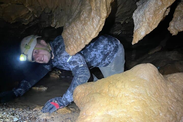 Wild Cave Adventure Tour at Bryant Mountain: Underground Waterfalls & Rimstone Pools