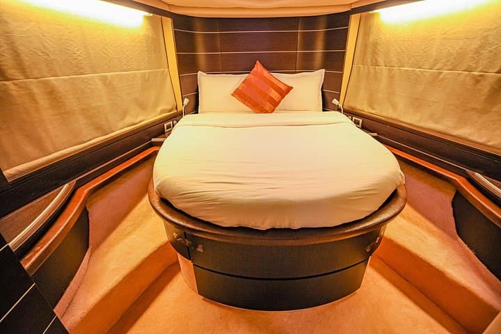 Private 68ft Azimut Yacht Cruise — Dubai Marina, Palm Jumeirah & Burj Al Arab Views photo 4