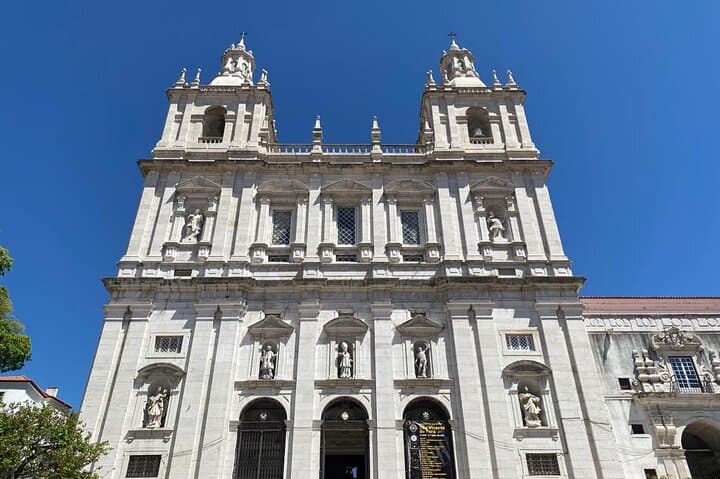 Private 90-Min Tuk Tuk Tour Through Historic Lisbon photo 3