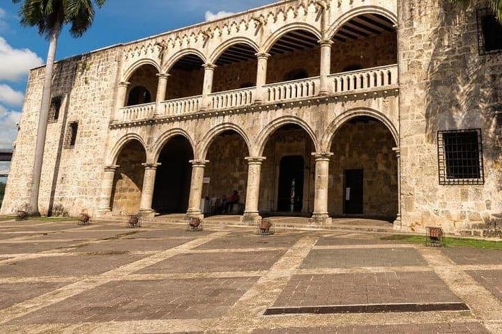 Santo Domingo City Tour: Colonial Zone, Los Tres Ojos & Columbus Lighthouse photo 2