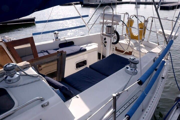 Private Brooklyn Sail: 2.5-Hour New York Harbor Cruise from Pier 5 photo 3
