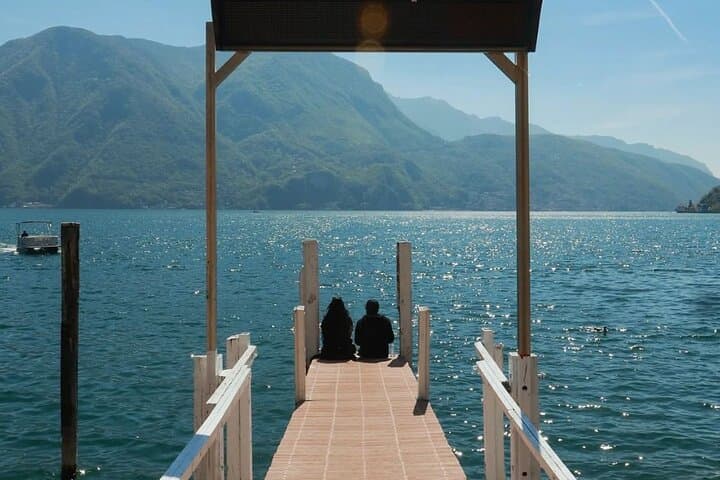 Day trip from Milan to Lake Como and Bellagio with public boat cruise photo 3