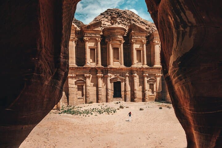 7-Day Egypt and Jordan Tour: Pyramids, Petra & Dead Sea Highlights