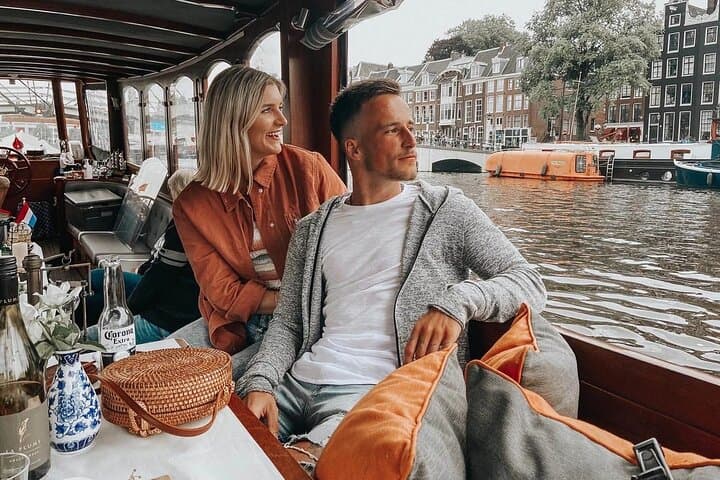 Amsterdam Small-Group Bike Tour with Canal Cruise, Cheese & Drinks photo 2