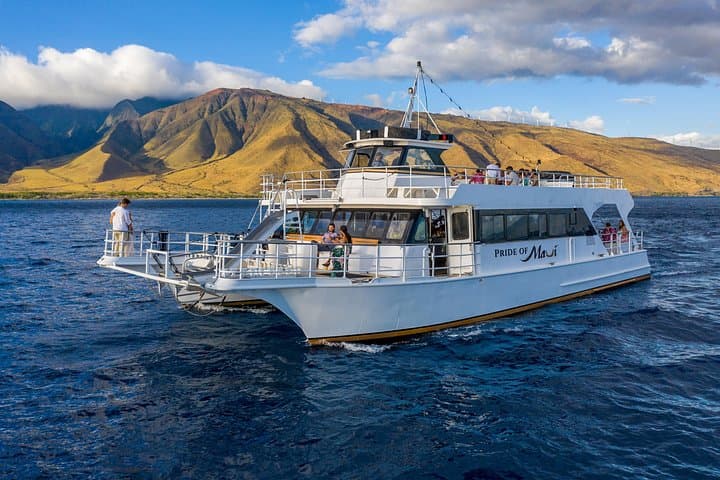 Maui Sunset Dinner Cruise: Pride of Maui Hula & Open-Bar Sunset Sail photo 1
