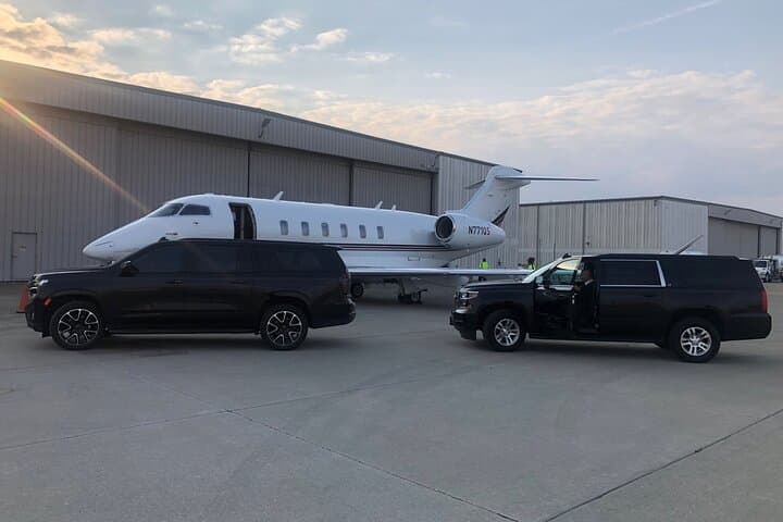 Private SUV Transfer from Chicago Downtown to O'Hare Airport — Door-to-Door Luxury Ride photo 5