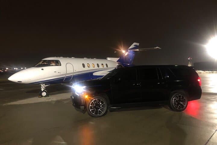 Private SUV Transfer from Chicago Downtown to O'Hare Airport — Door-to-Door Luxury Ride photo 6