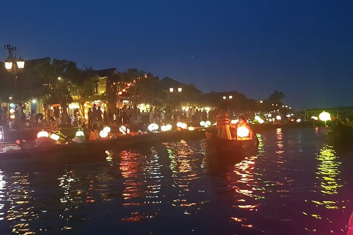 Marble Mountains & Hoi An: Walking Tour, Sampan Boat Ride and Night Market photo 3