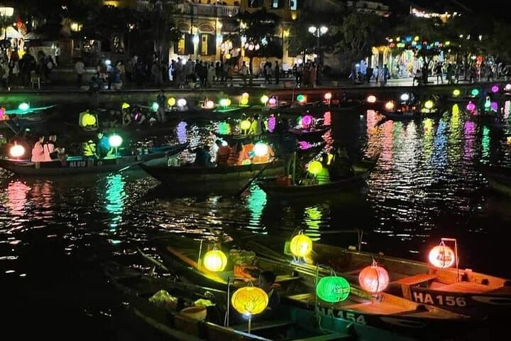 Marble Mountains & Hoi An: Walking Tour, Sampan Boat Ride and Night Market