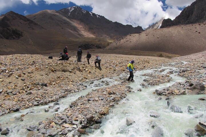 Trekking Arroyo Turquesa & Balcón de los Seismiles — 6-Day Mercedario Circuit photo 4
