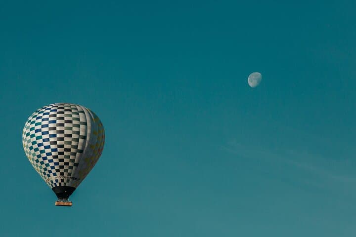 Hot Air Balloon Over Monsaraz and Alqueva Lake — Champagne Flight in Alentejo photo 3