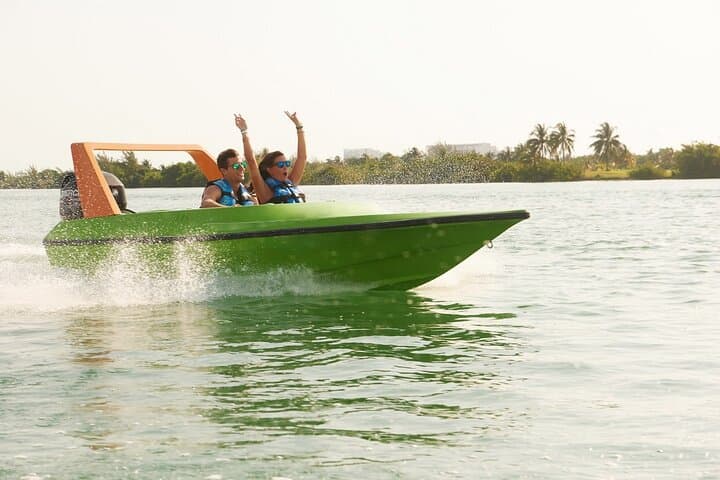 Speed Boats Through Nichupté Lagoon & Punta Nizuc Snorkel Tour photo 3