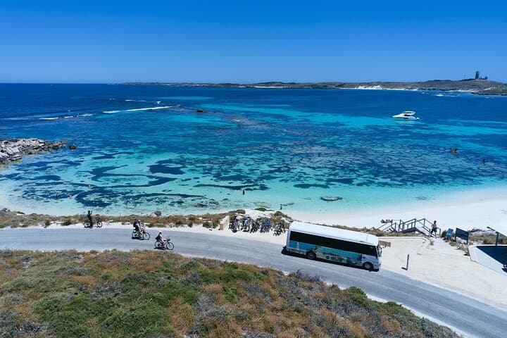 Rottnest Bayseeker Bus Tour: 90-Min Guided Island Loop from Hillarys