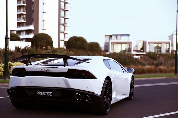 Drive a Lamborghini Huracan in Melbourne: Supercar Self-Drive Experience photo 3