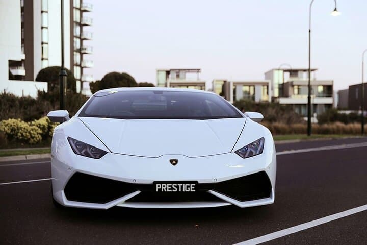 Drive a Lamborghini Huracan in Melbourne: Supercar Self-Drive Experience photo 4