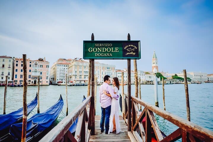 Private Photographer in Venice: Iconic St. Mark's Photo Session photo 3