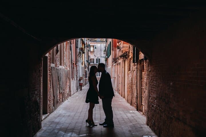 Private Photographer in Venice: Iconic St. Mark's Photo Session photo 5