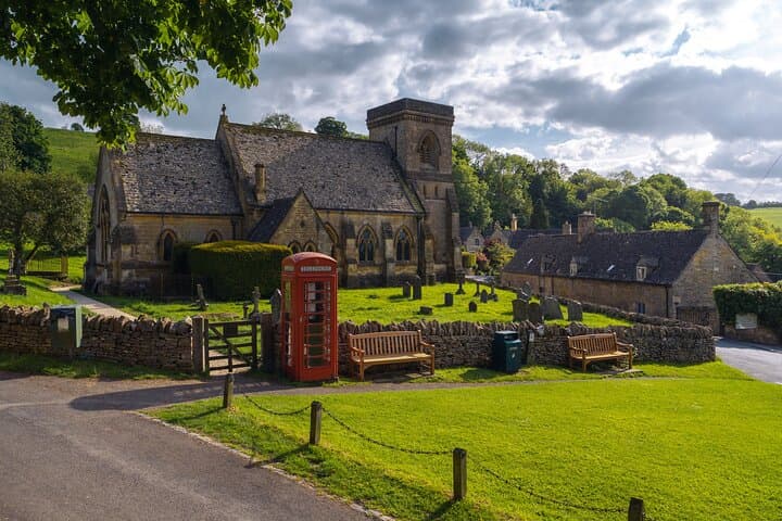 Private Cotswolds Day Tour: Stow, Bibury, Broadway & Bourton photo 2