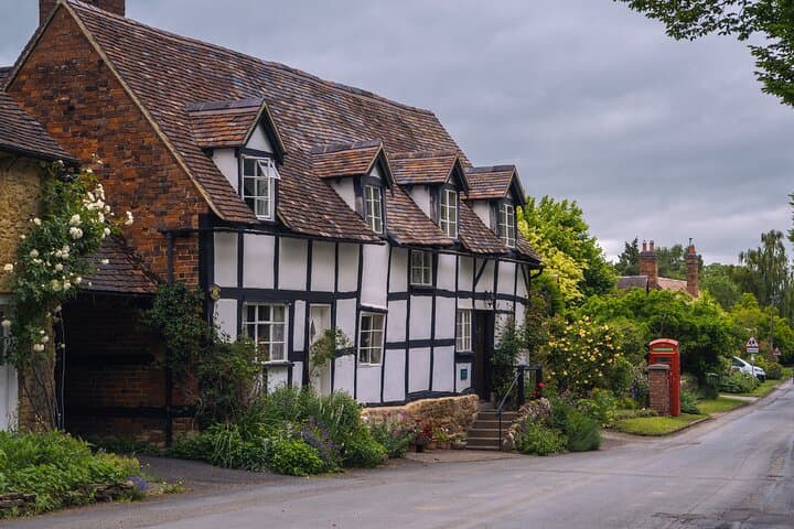 Private Cotswolds Day Tour: Stow, Bibury, Broadway & Bourton photo 4