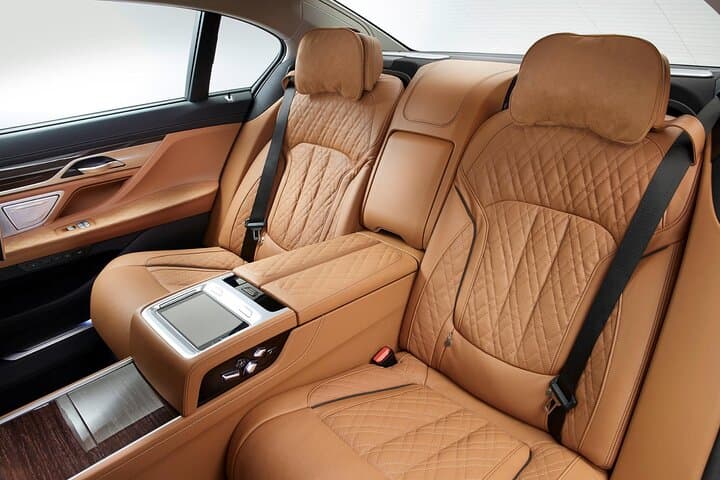 Private Chauffeur in Cardiff: 4- or 8‑Hour Custom City Drive with Carbon Offset photo 5