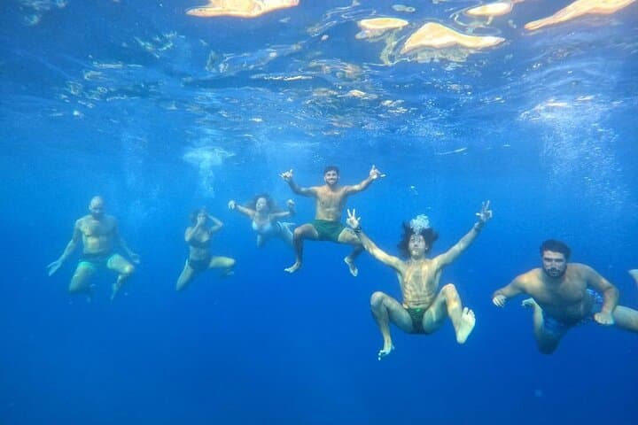 Cinque Terre Boat Tour from Manarola: 3-Hour Relaxing Cruise with Aperitif and Swim photo 4