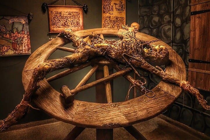 Hollywood Medieval Torture Museum & Ghost Hunting Experience — Los Angeles Ticket photo 5