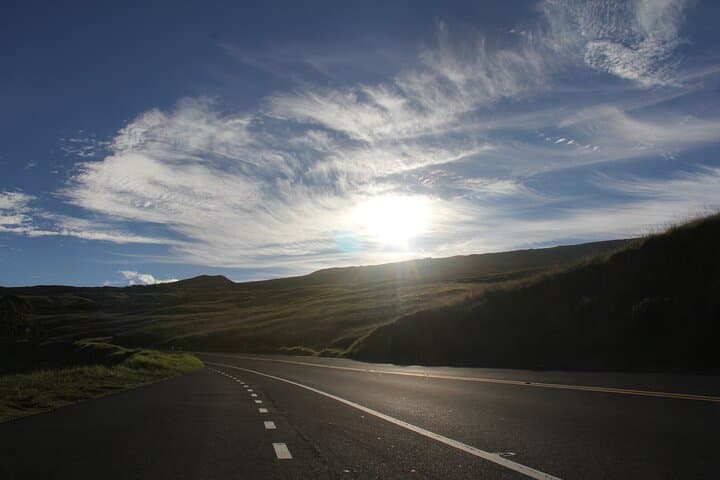 Predawn Haleakala Bike Descent: 6,500 ft to Sea Level photo 4